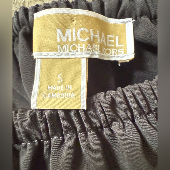 Michael Kors - Women's Black Ruffled Off Shoulder Blouse - EUC - Picture 7 of 9